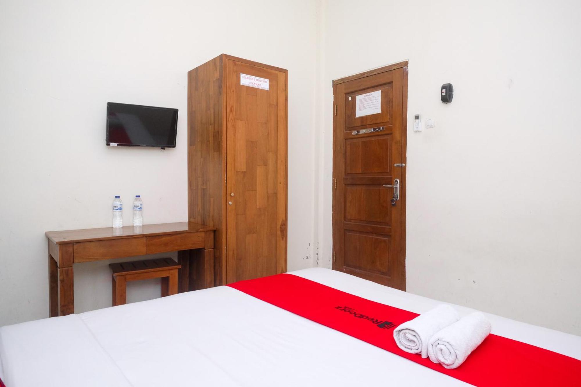 Reddoorz Syariah Near Pakuwon Mall Jogja Kejayan Exterior photo