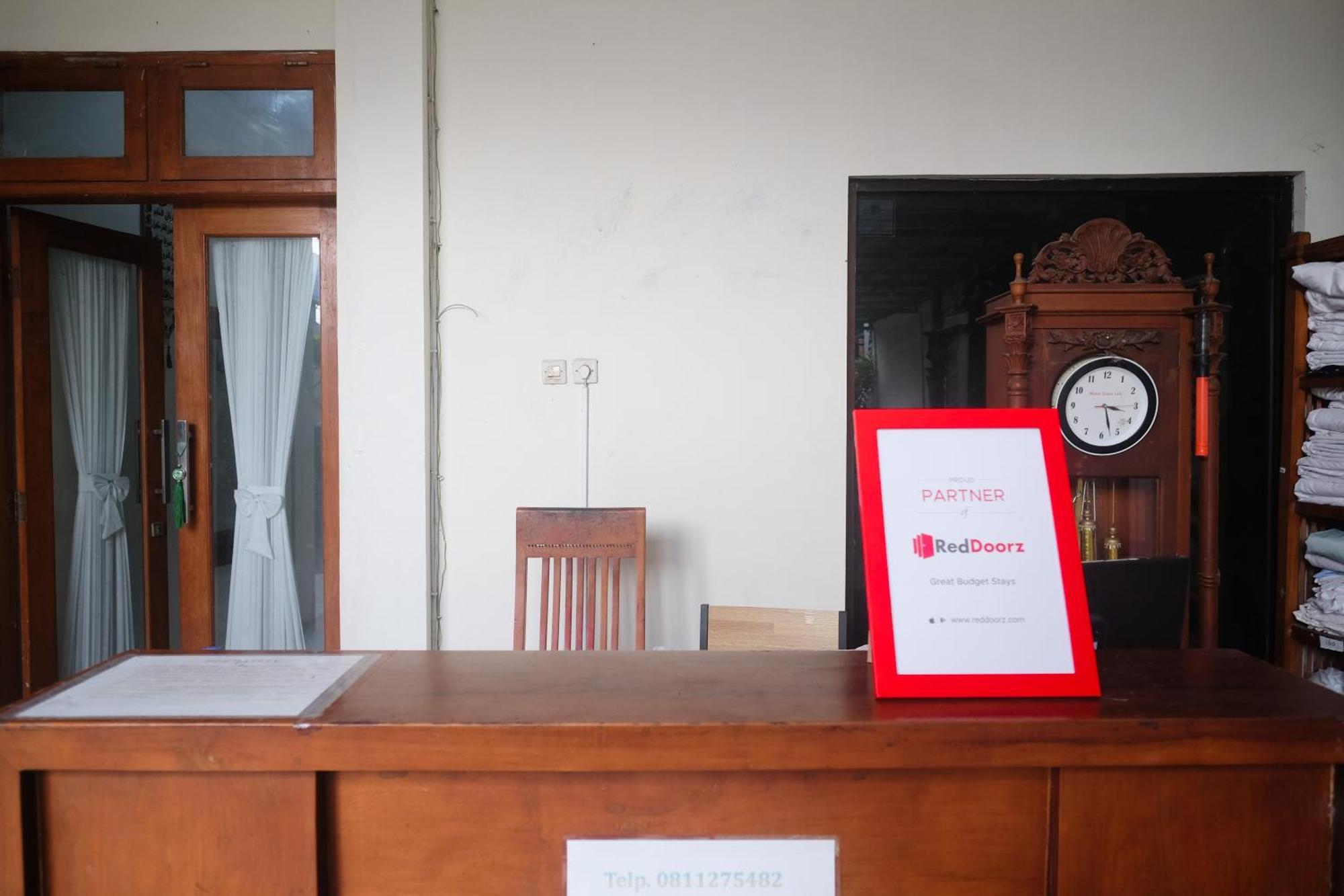 Reddoorz Syariah Near Pakuwon Mall Jogja Kejayan Exterior photo