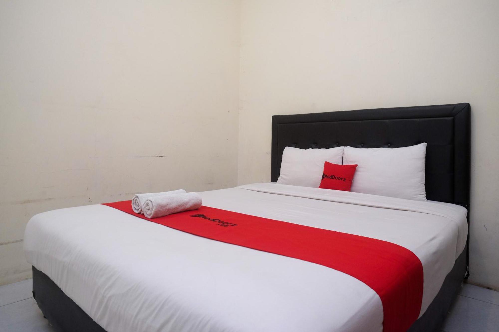 Reddoorz Syariah Near Pakuwon Mall Jogja Kejayan Exterior photo