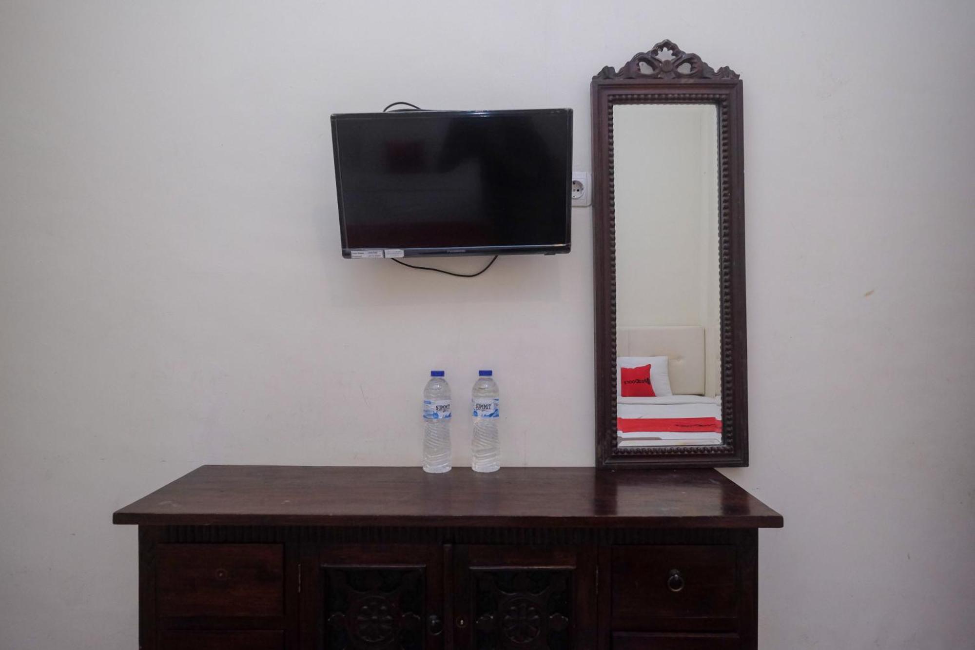 Reddoorz Syariah Near Pakuwon Mall Jogja Kejayan Exterior photo