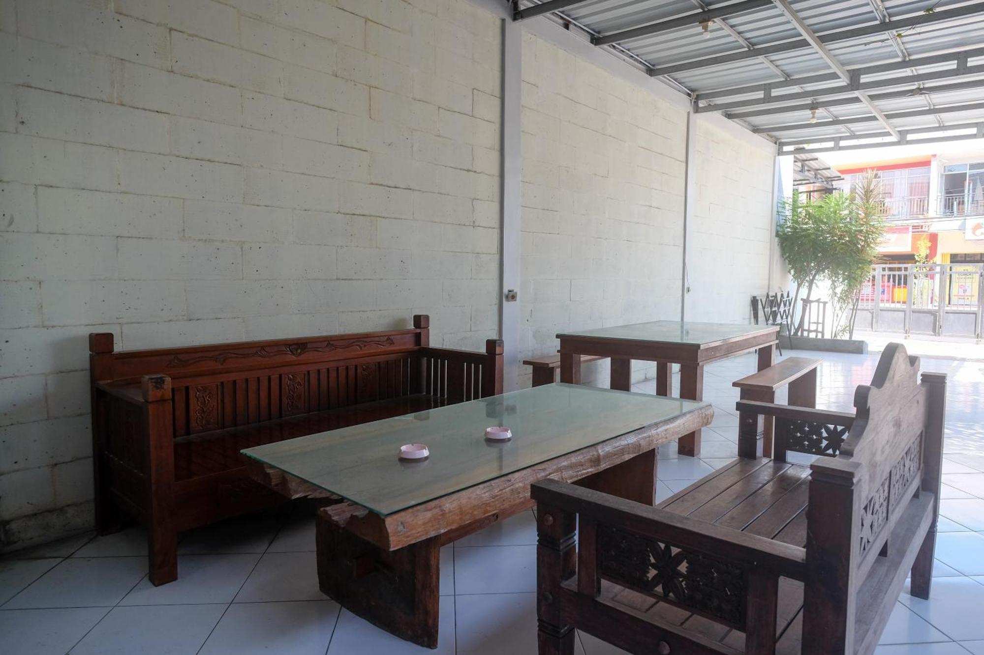 Reddoorz Syariah Near Pakuwon Mall Jogja Kejayan Exterior photo